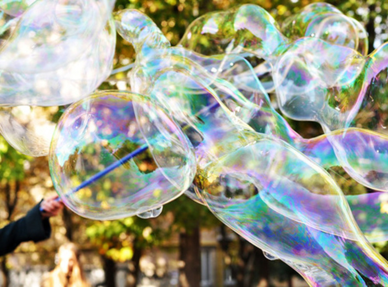 Шоу гигантских мыльных пузырей